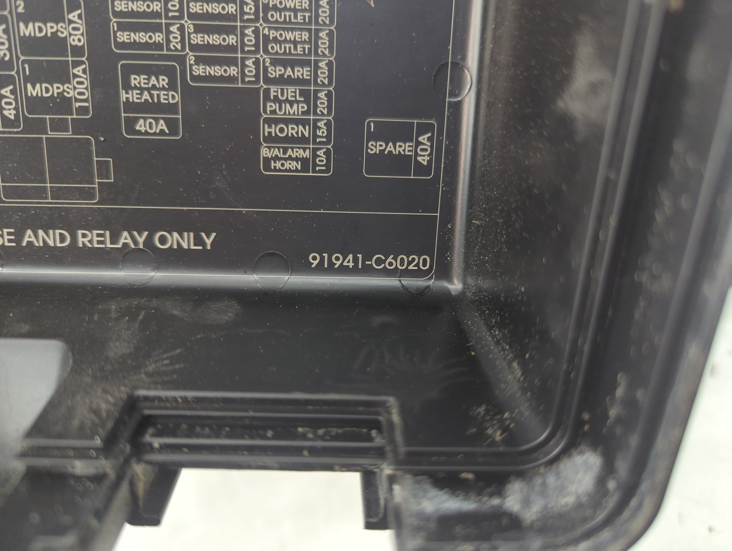 2016-2018 Kia Sorento Fusebox Fuse Box Panel Relay Module P/N:91941-C6020 Fits Fits 2016 2017 2018 OEM Used Auto Parts - Oem