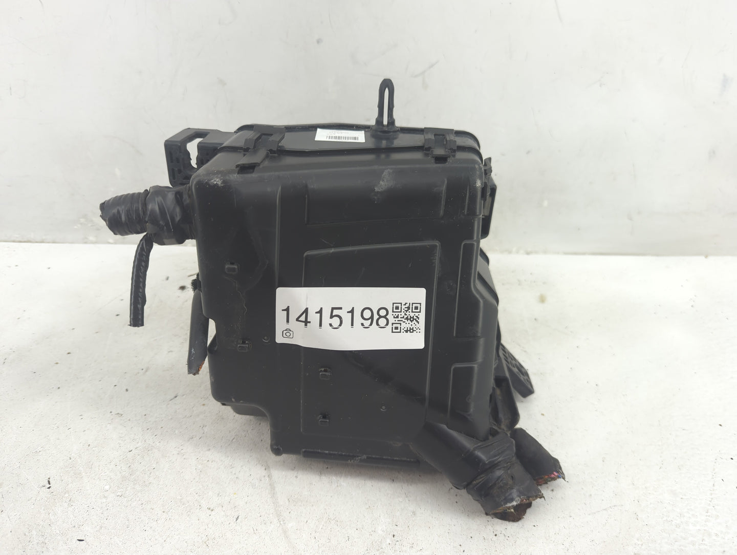 2016-2018 Kia Sorento Fusebox Fuse Box Panel Relay Module P/N:91941-C6020 Fits Fits 2016 2017 2018 OEM Used Auto Parts - Oem