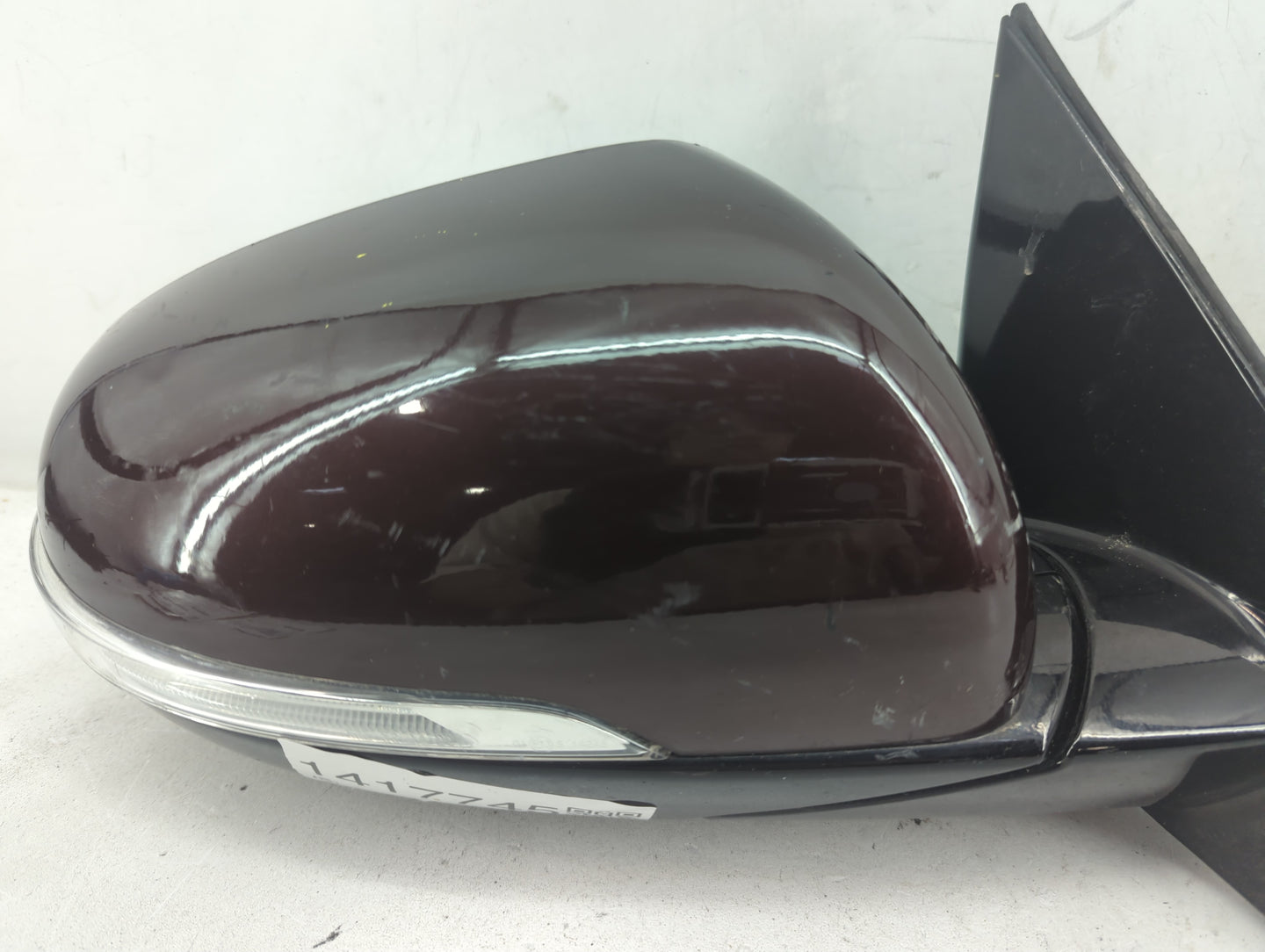 2016-2020 Kia Sorento Passenger Side View Mirror - Right Door Mirror OEM Used - Oemusedautoparts1.com