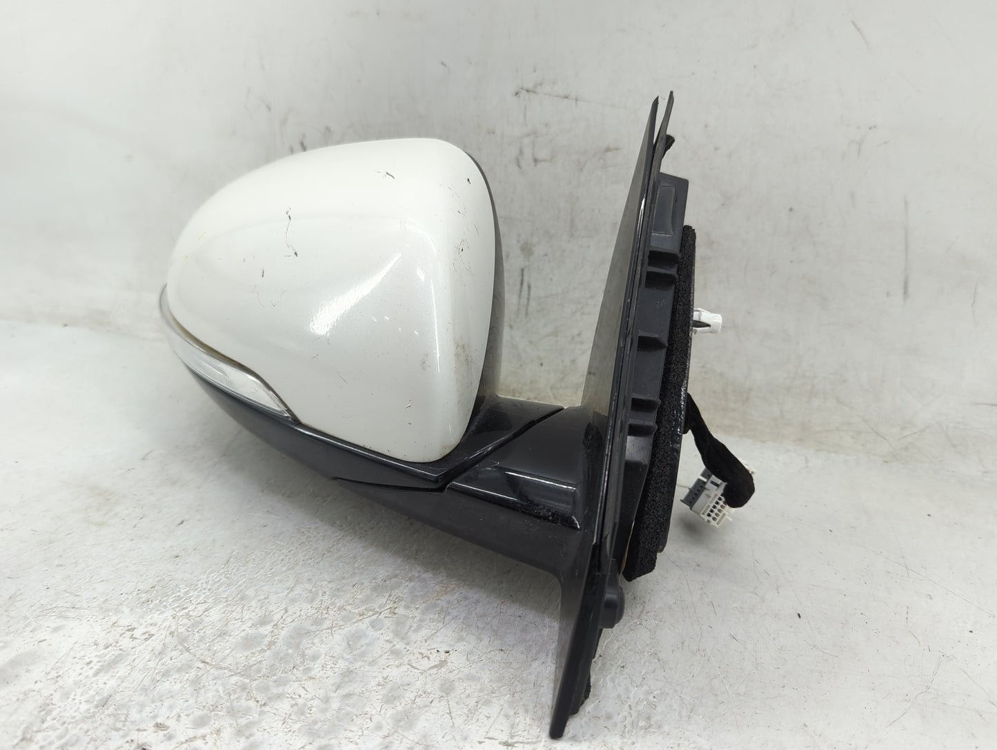 2016-2020 Kia Sorento Passenger Side View Mirror - Right Door Mirror OEM Used - Oemusedautoparts1.com