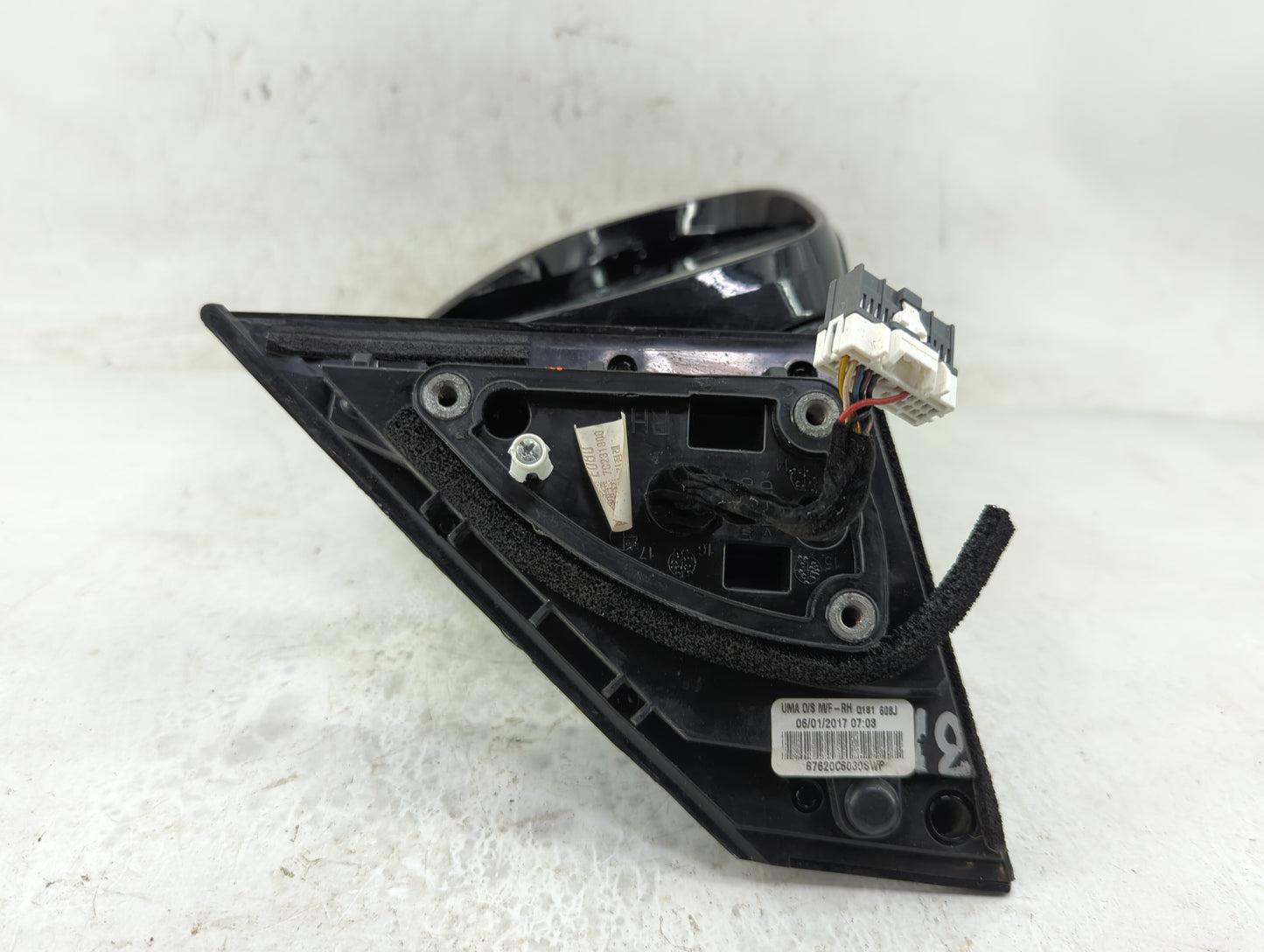 2016-2020 Kia Sorento Passenger Side View Mirror - Right Door Mirror OEM Used - Oemusedautoparts1.com