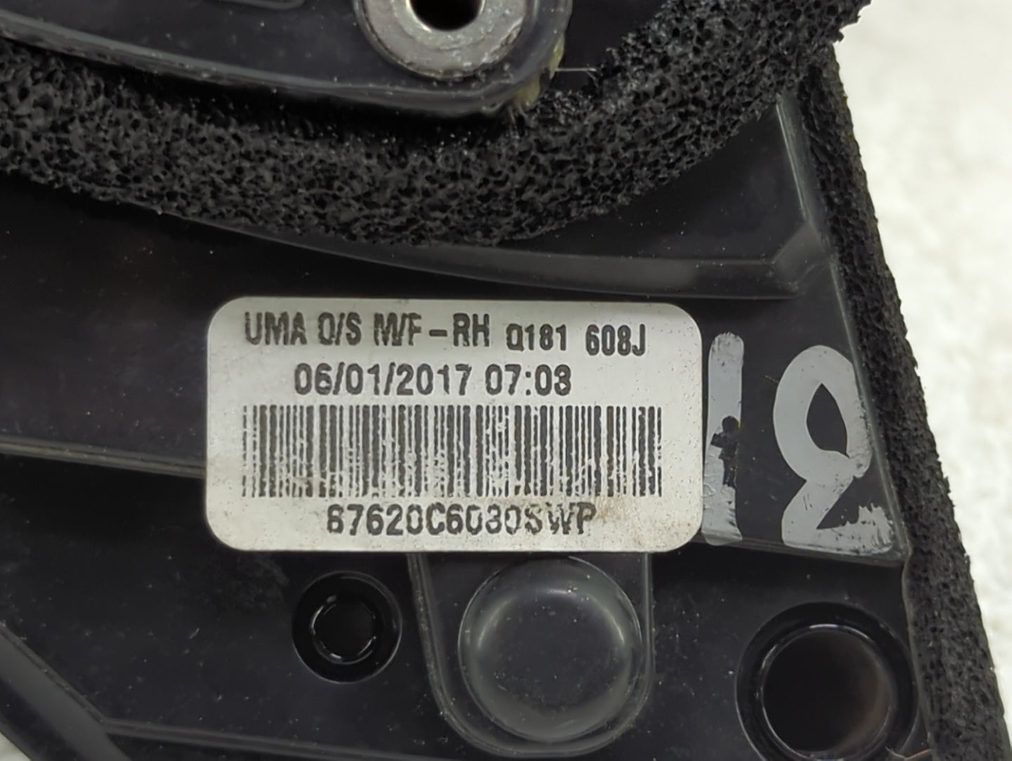 2016-2020 Kia Sorento Passenger Side View Mirror - Right Door Mirror OEM Used - Oemusedautoparts1.com