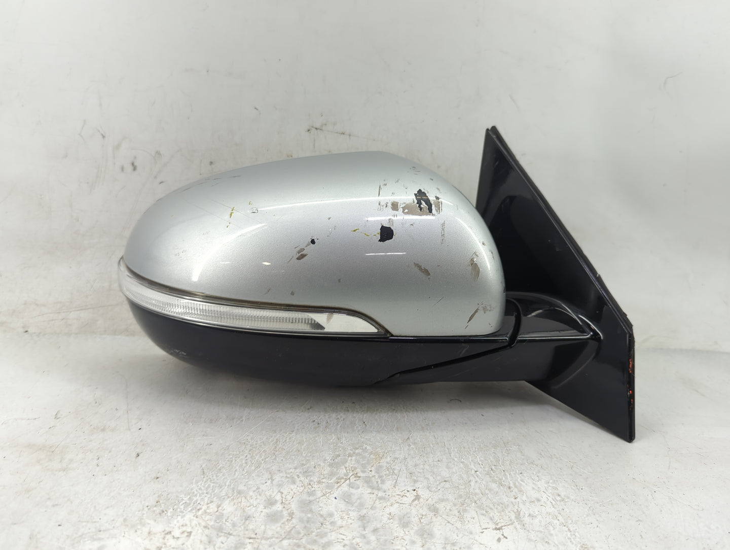 2016-2020 Kia Sorento Passenger Side View Mirror - Right Door Mirror OEM Used - Oemusedautoparts1.com