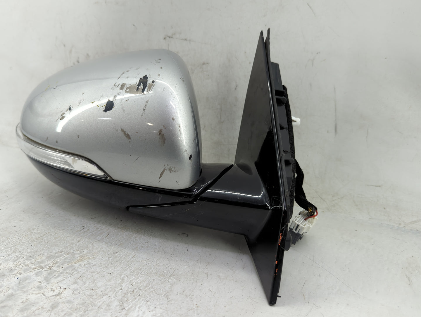 2016-2020 Kia Sorento Passenger Side View Mirror - Right Door Mirror OEM Used - Oemusedautoparts1.com