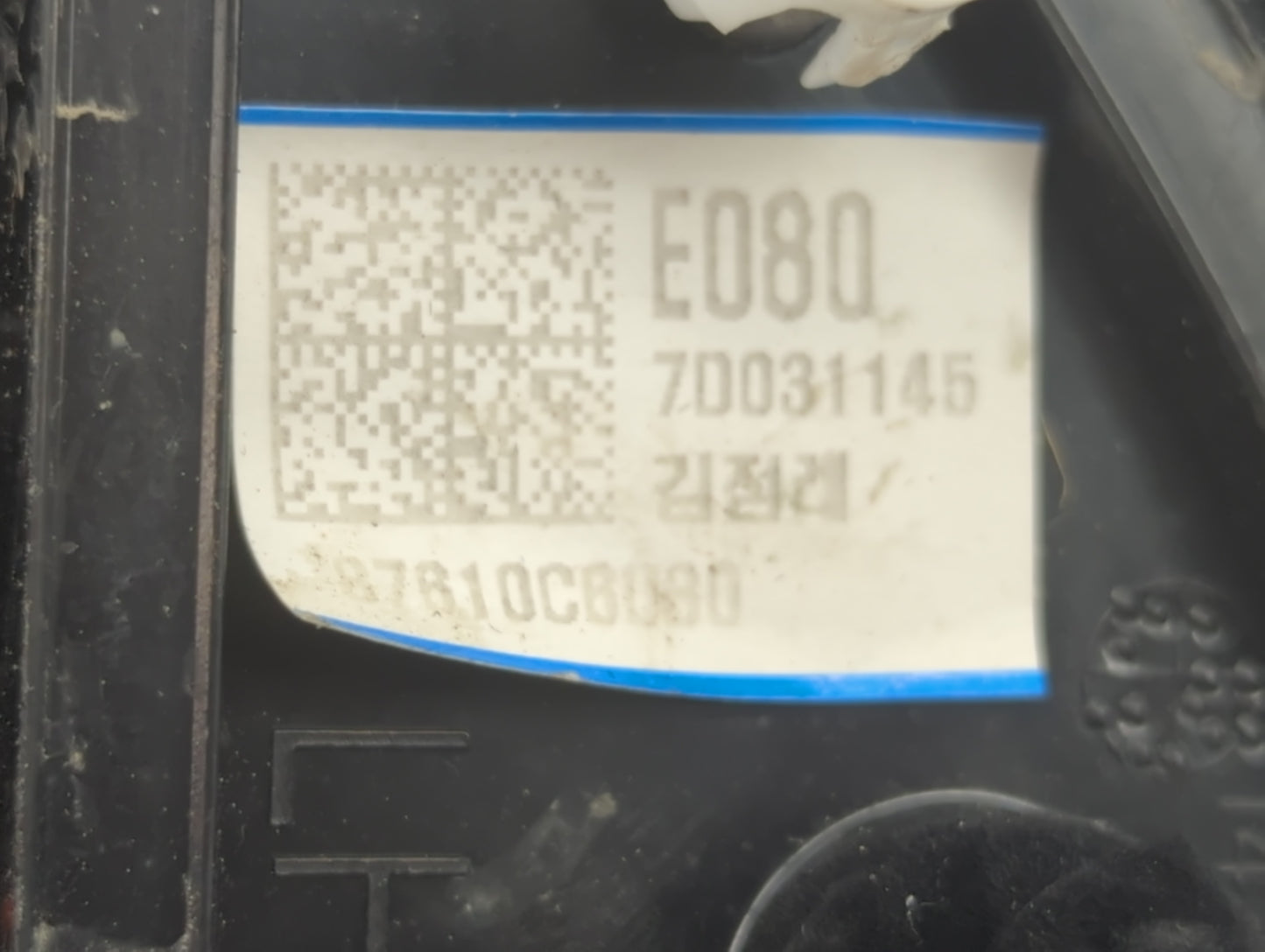 2016-2020 Kia Sorento Driver Side View Mirror - Left Door Mirror OEM Used - Oemusedautoparts1.com