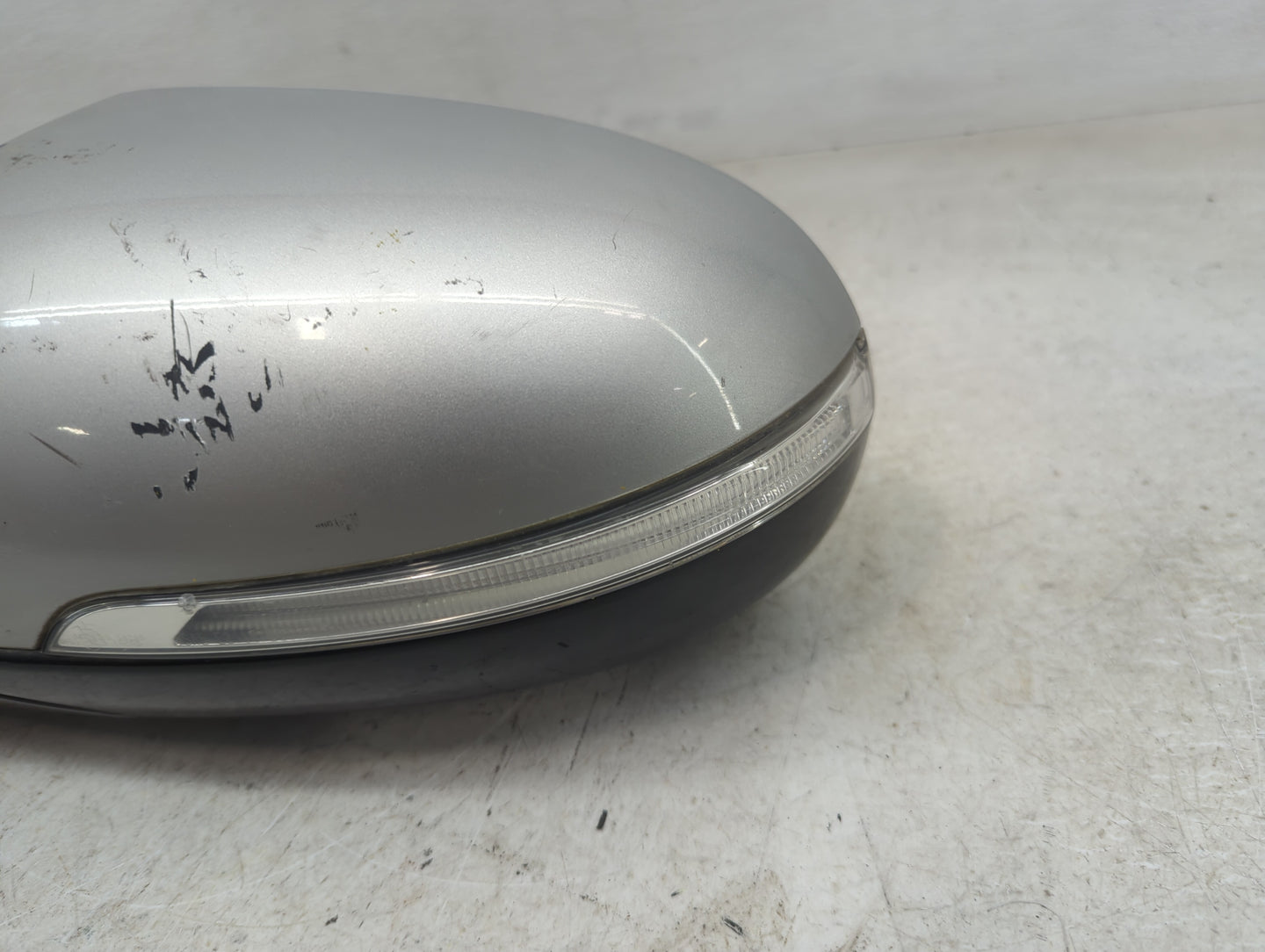 2016-2020 Kia Sorento Driver Side View Mirror - Left Door Mirror OEM Used - Oemusedautoparts1.com