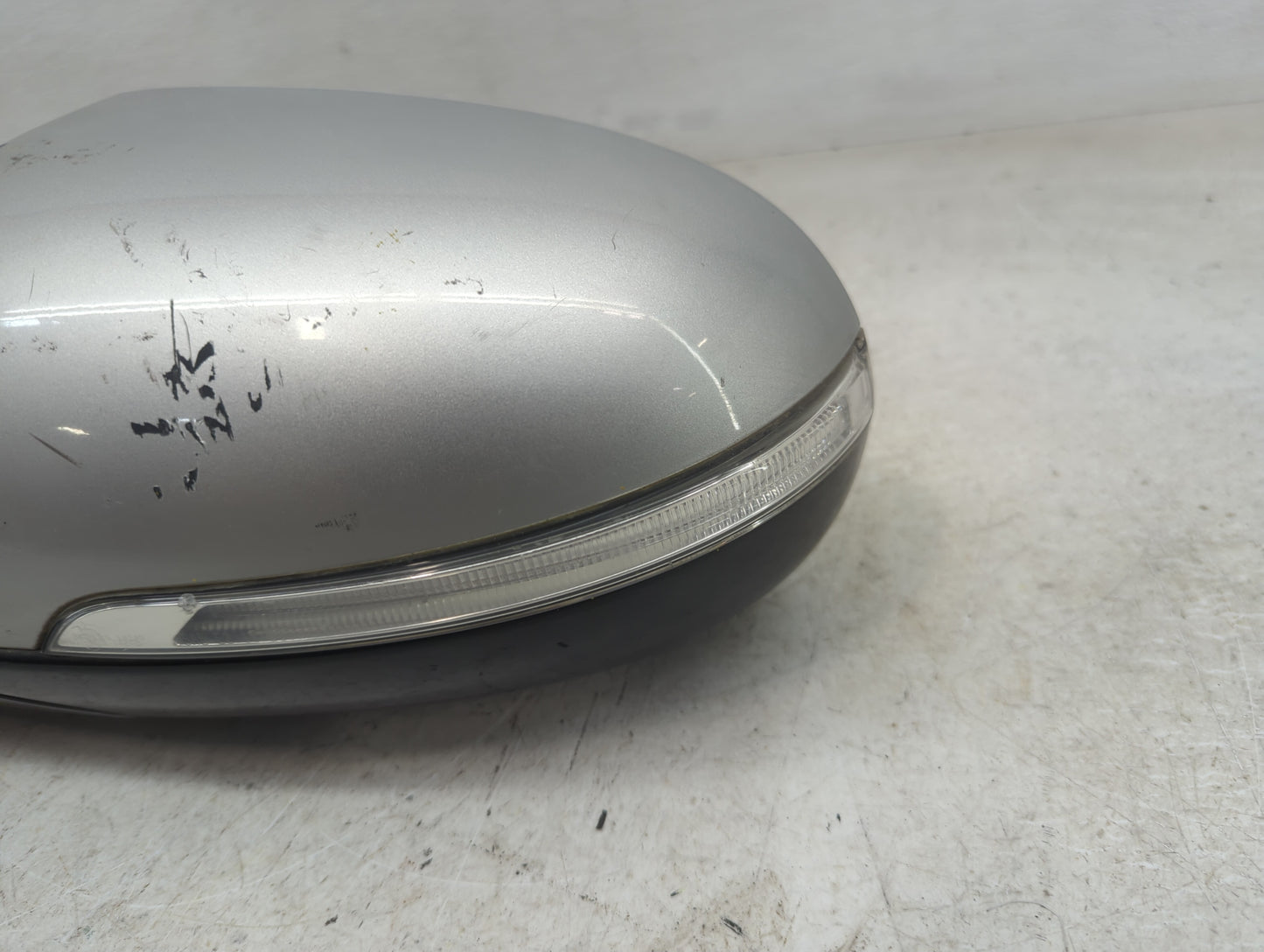 2016-2020 Kia Sorento Driver Side View Mirror - Left Door Mirror OEM Used - Oemusedautoparts1.com