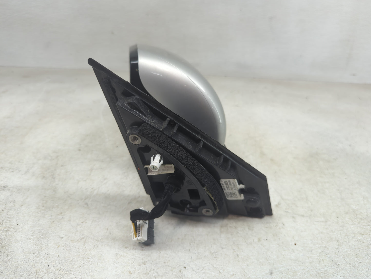 2016-2020 Kia Sorento Driver Side View Mirror - Left Door Mirror OEM Used - Oemusedautoparts1.com