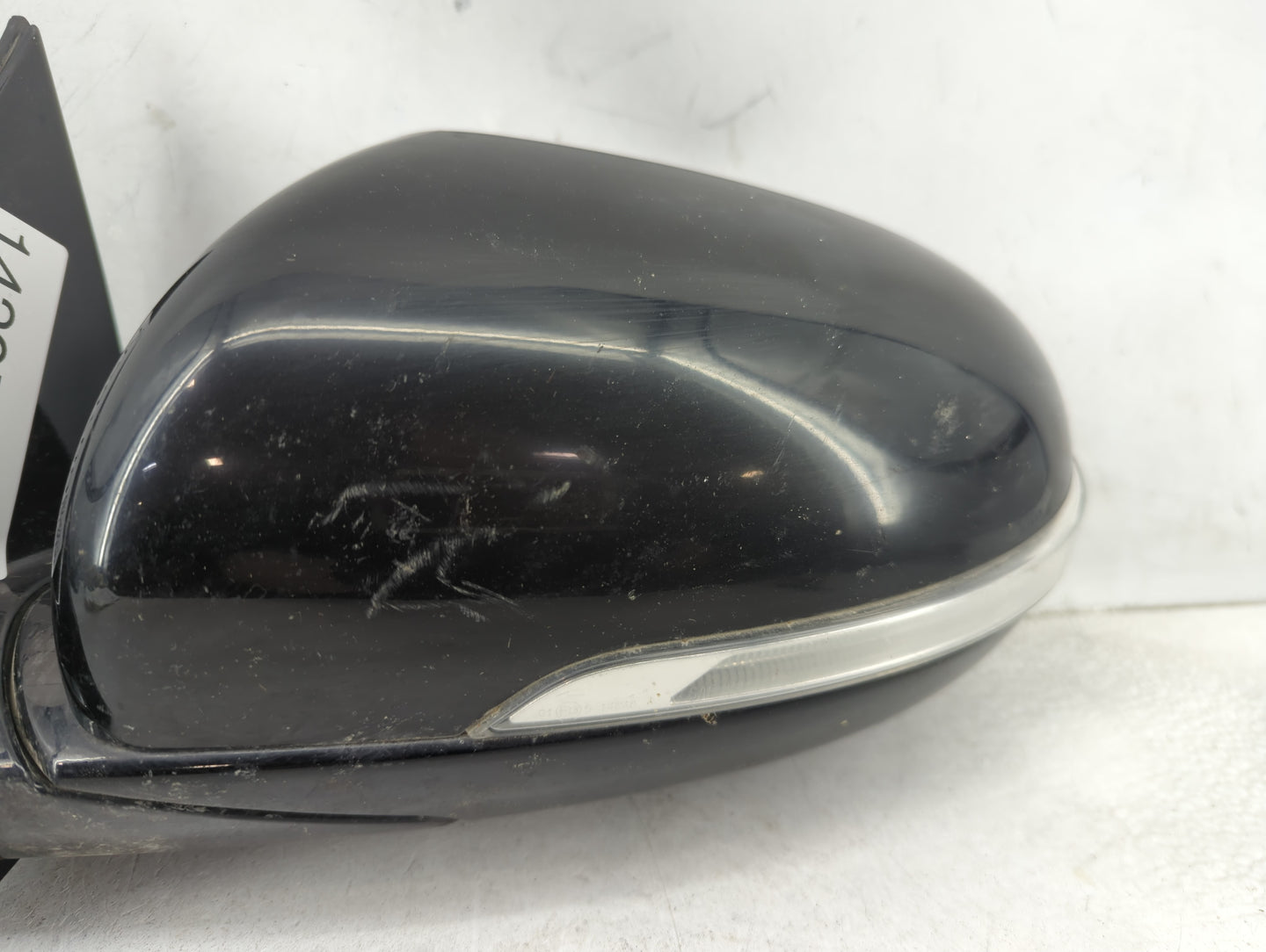 2017-2020 Kia Sorento Driver Side View Mirror - Left Door Mirror OEM Used - Oemusedautoparts1.com