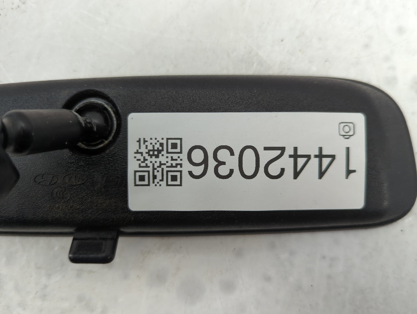 2016-2020 Kia Sorento Interior Rear View Mirror Replacement OEM Fits OEM Used Auto Parts - Oemusedautoparts1.com
