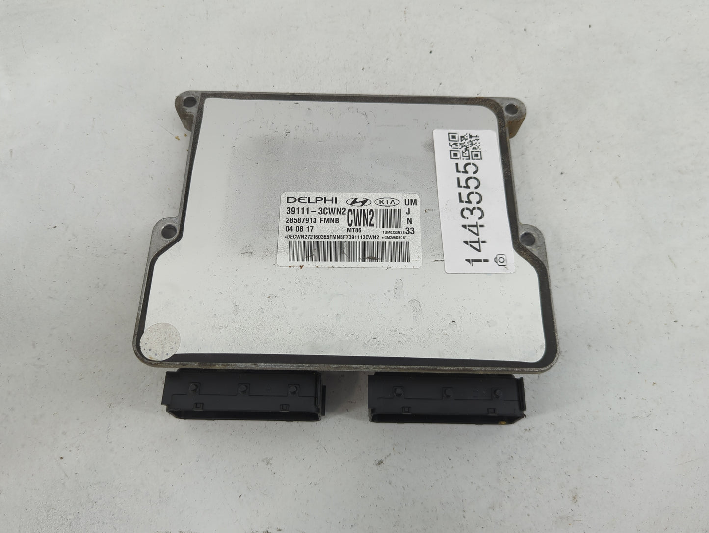 2016-2018 Kia Sorento PCM Engine Control Computer ECU ECM PCU OEM P/N:39111-3CWN2 28587913 Fits Fits 2016 2017 2018 OEM Used