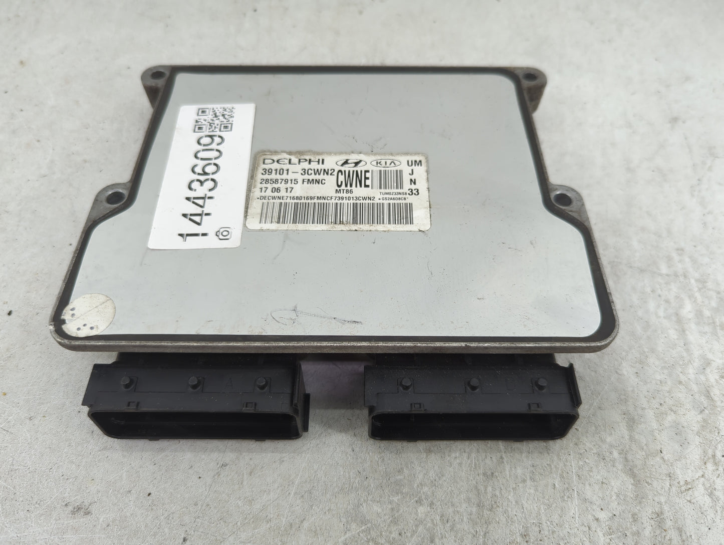 2016-2018 Kia Sorento PCM Engine Control Computer ECU ECM PCU OEM P/N:39101-3CWN2 28587915 Fits Fits 2016 2017 2018 OEM Used