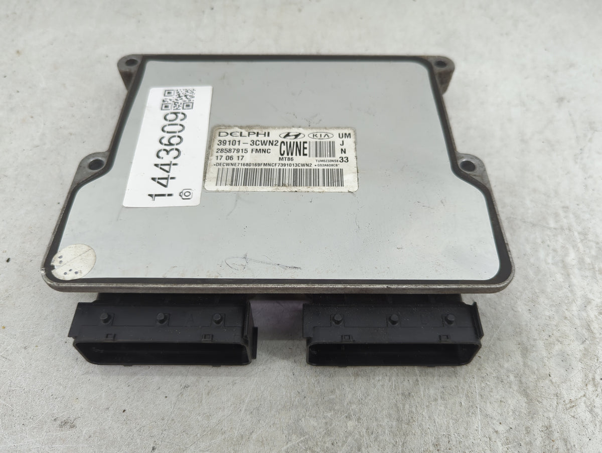 2016-2018 Kia Sorento PCM Engine Control Computer ECU ECM PCU OEM P/N:39101-3CWN2 28587915 Fits 2016 2017 2018 OEM Used Auto