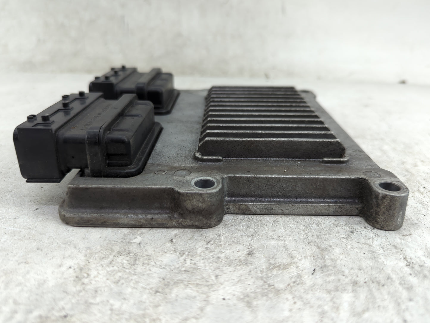 2016-2018 Kia Sorento PCM Engine Control Computer ECU ECM PCU OEM P/N:39101-3CWN2 28587915 Fits Fits 2016 2017 2018 OEM Used