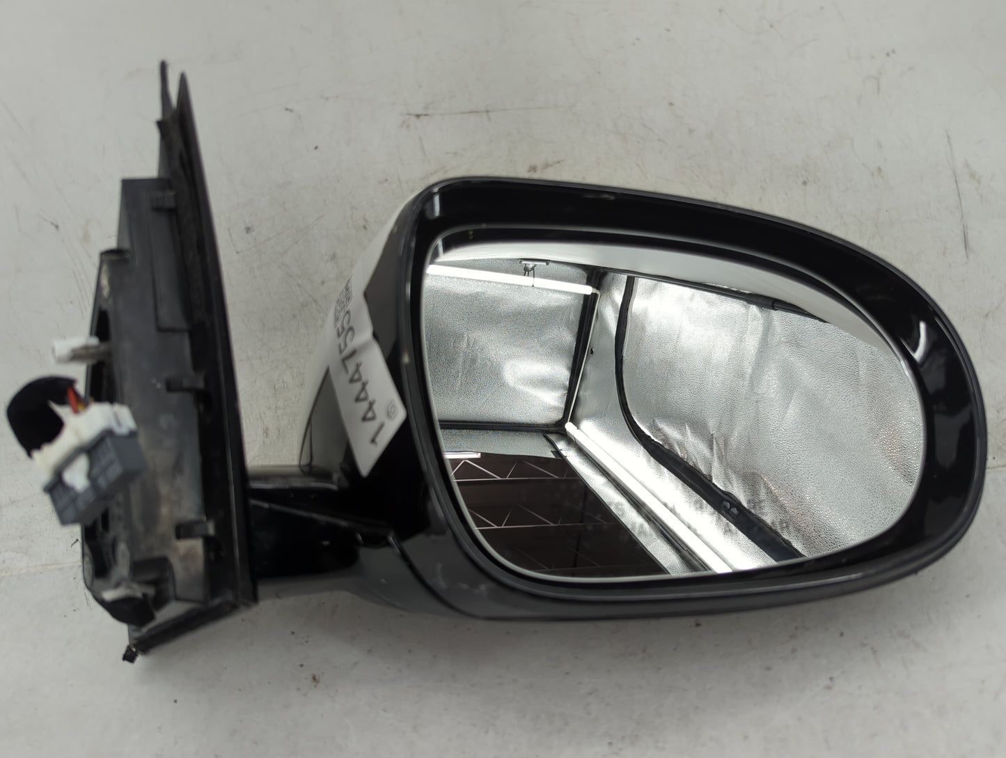 2016-2020 Kia Sorento Passenger Side View Mirror - Right Door Mirror OEM Used - Oemusedautoparts1.com