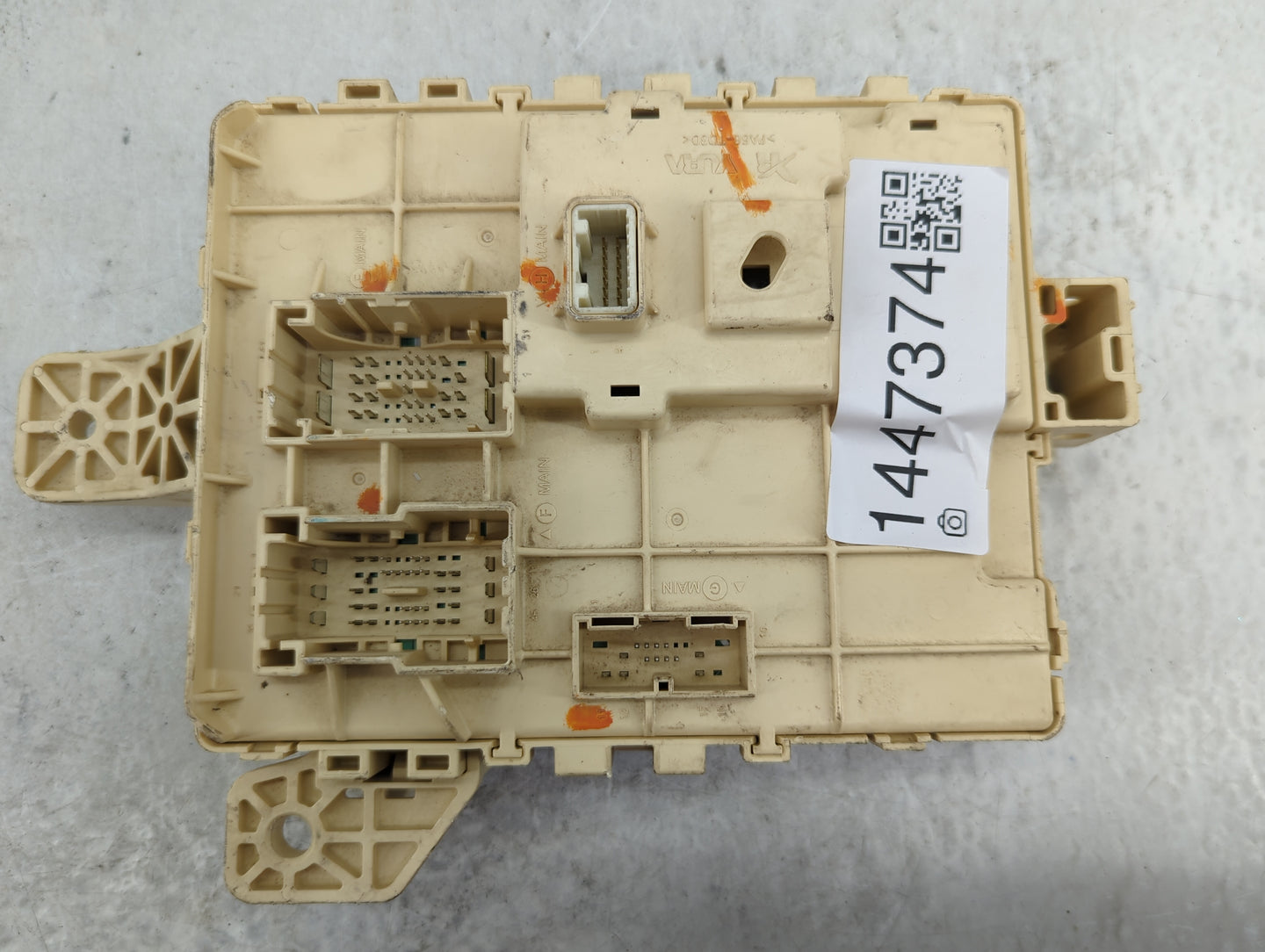 2018 Kia Sorento Body Control Module Bcm Inner Cabin Fuse Box - Oemusedautoparts1.com