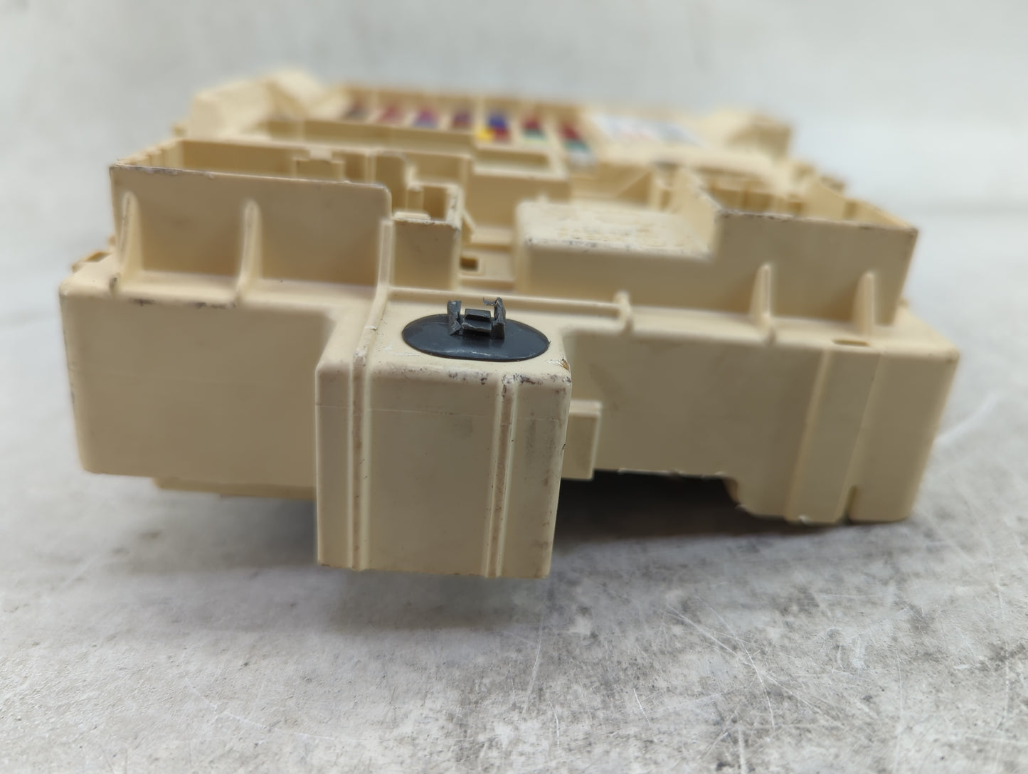 2018 Kia Sorento Body Control Module Bcm Inner Cabin Fuse Box - Oemusedautoparts1.com