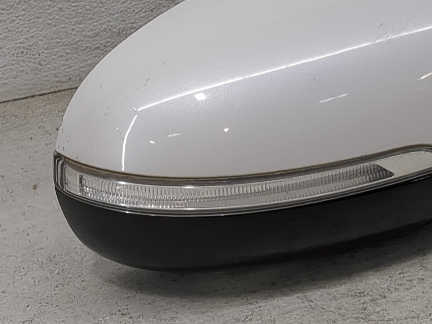 2016-2020 Kia Sorento Passenger Side View Mirror - Right Door Mirror OEM Used - Oemusedautoparts1.com