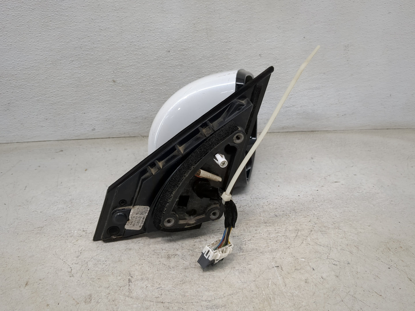 2016-2020 Kia Sorento Passenger Side View Mirror - Right Door Mirror OEM Used - Oemusedautoparts1.com