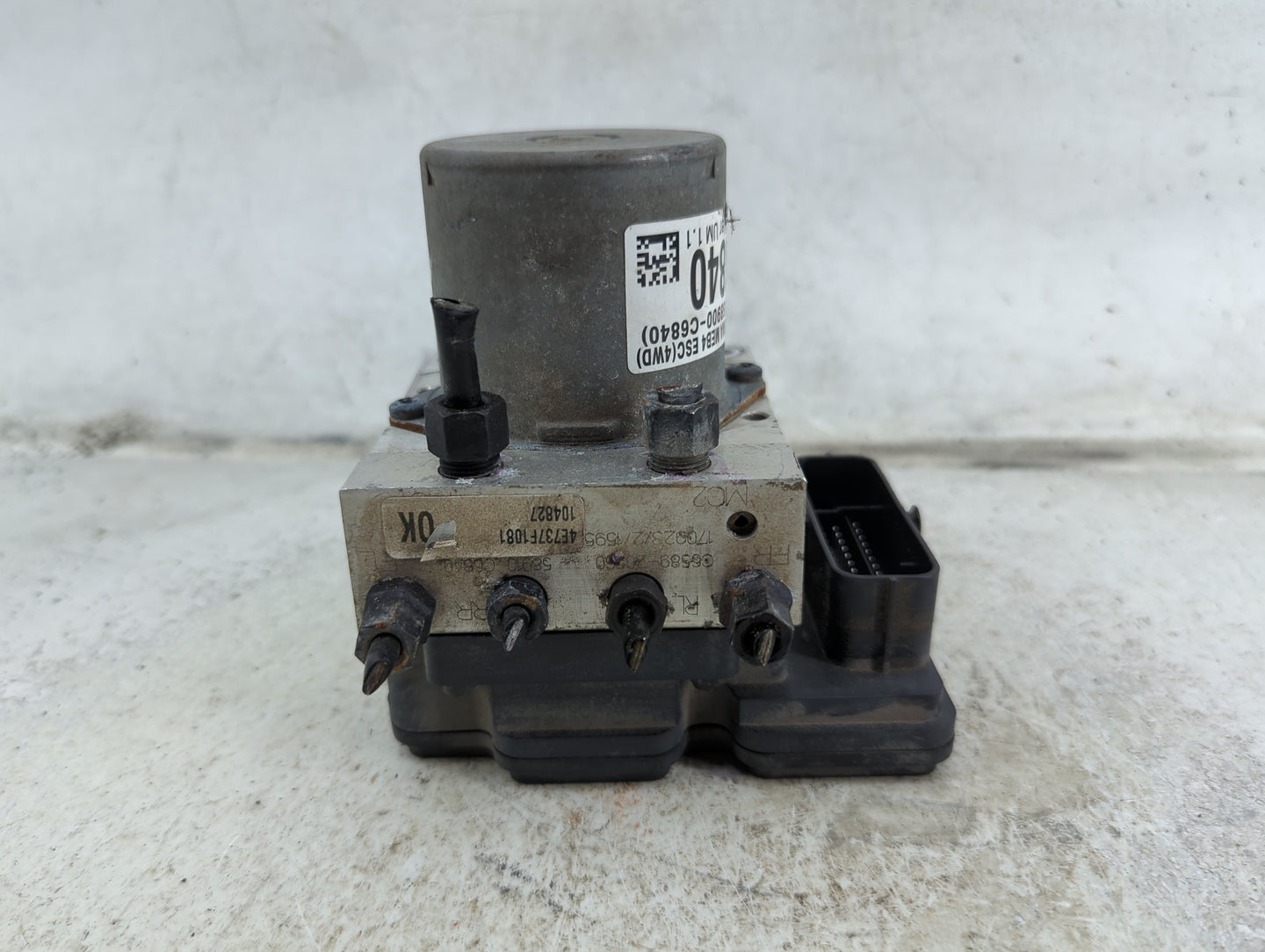 2016-2018 Kia Sorento ABS Pump Control Module Replacement P/N:58900-C6840 1702542, 4E737F1081 Fits Fits 2016 2017 2018 OEM U