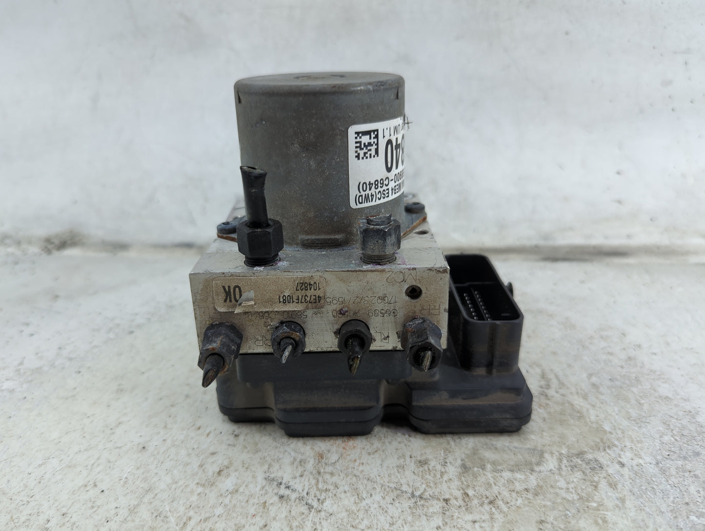 2016-2018 Kia Sorento ABS Pump Control Module Replacement P/N:58900-C6840 1702542, 4E737F1081 Fits Fits 2016 2017 2018 OEM U