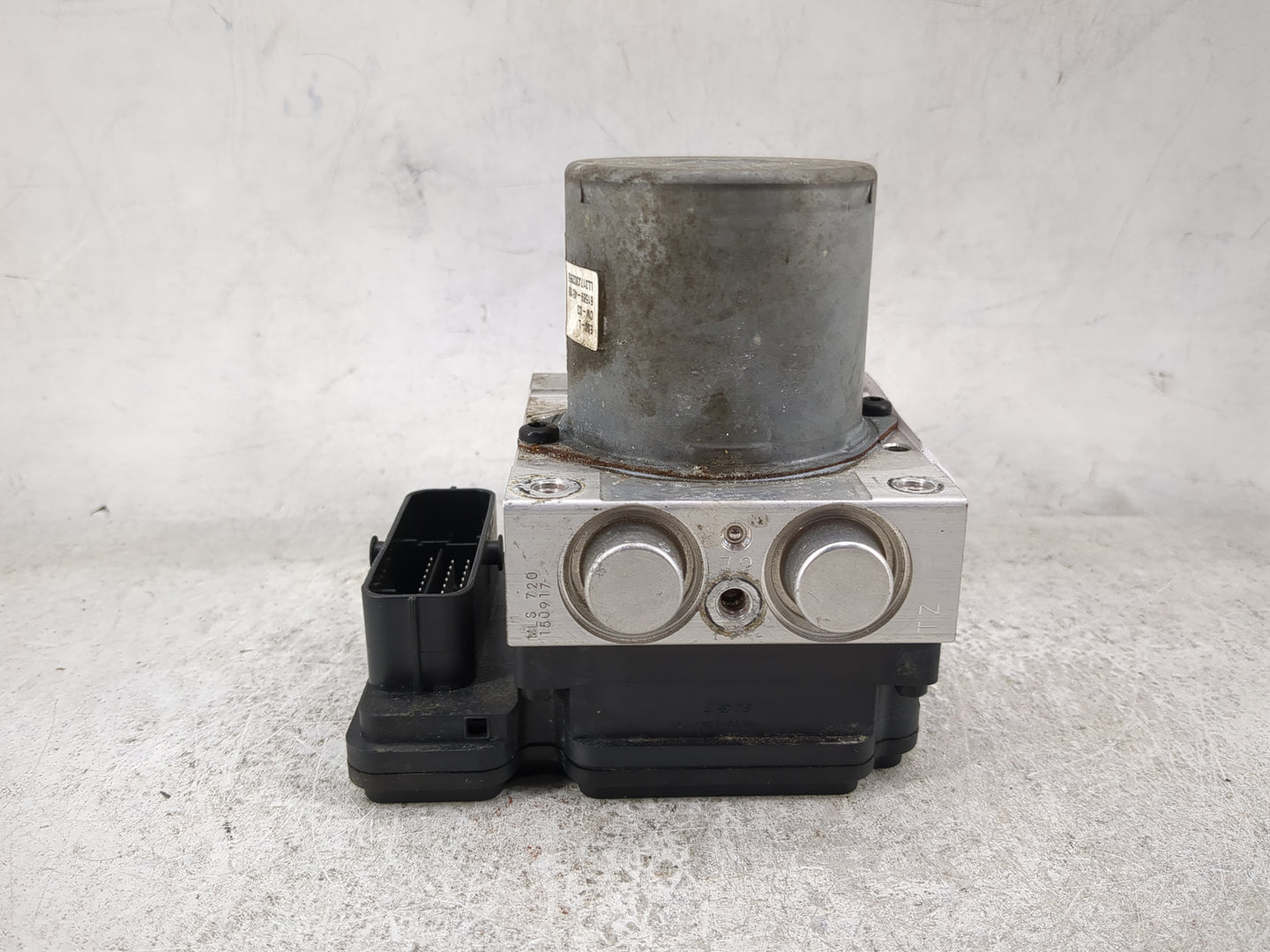 2016-2018 Kia Sorento ABS Pump Control Module Replacement P/N:58900-C6840 C6899-20560, 61589-45100 Fits Fits 2016 2017 2018 