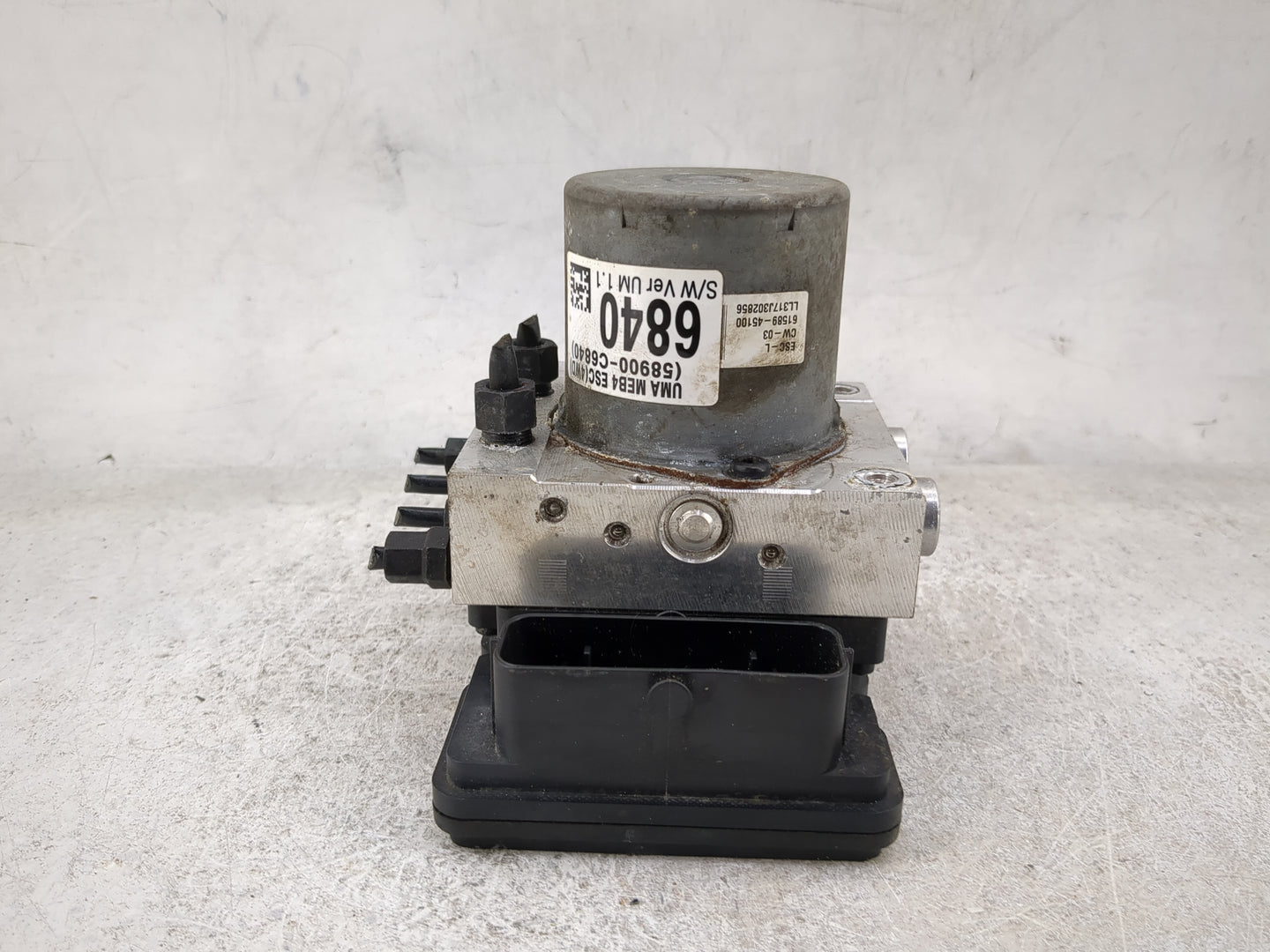 2016-2018 Kia Sorento ABS Pump Control Module Replacement P/N:58900-C6840 C6899-20560, 61589-45100 Fits Fits 2016 2017 2018 