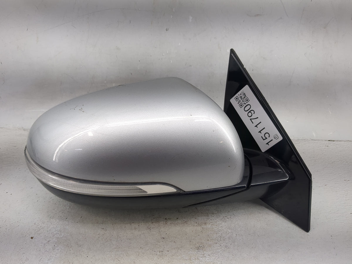 2016-2020 Kia Sorento Passenger Side View Mirror - Right Door Mirror OEM Used - Oemusedautoparts1.com