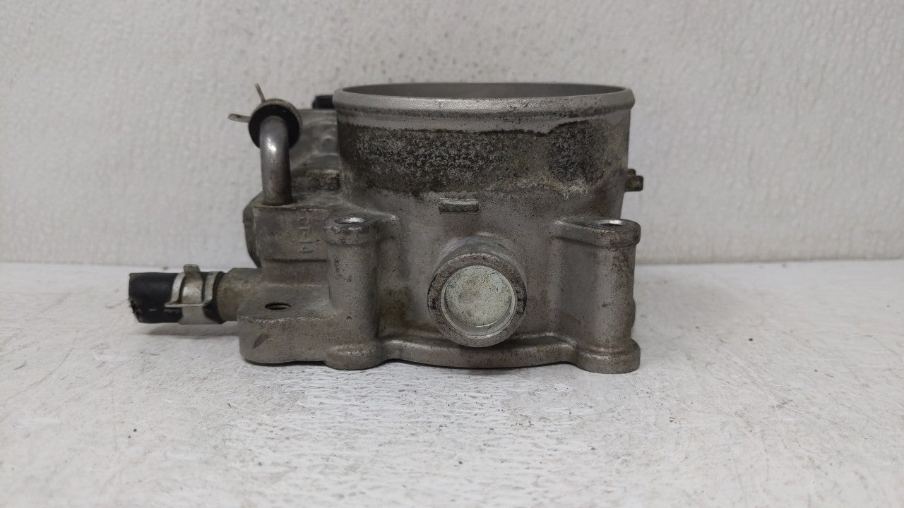 2014-2018 Kia Sorento Throttle Body P/N:5310 4P18 35100-3CAA0 Fits Fits 2012 2013 2014 2015 2016 2017 2018 OEM Used Auto Par