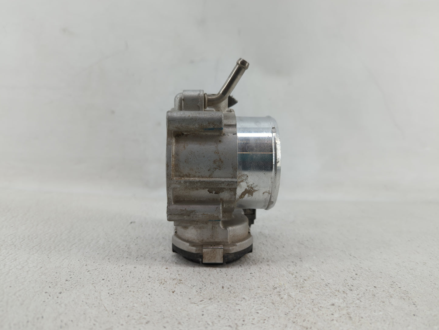 2016-2019 Kia Sorento Throttle Body P/N:0 280 750 618 35100-2G600 Fits Fits 2015 2016 2017 2018 2019 OEM Used Auto Parts - O
