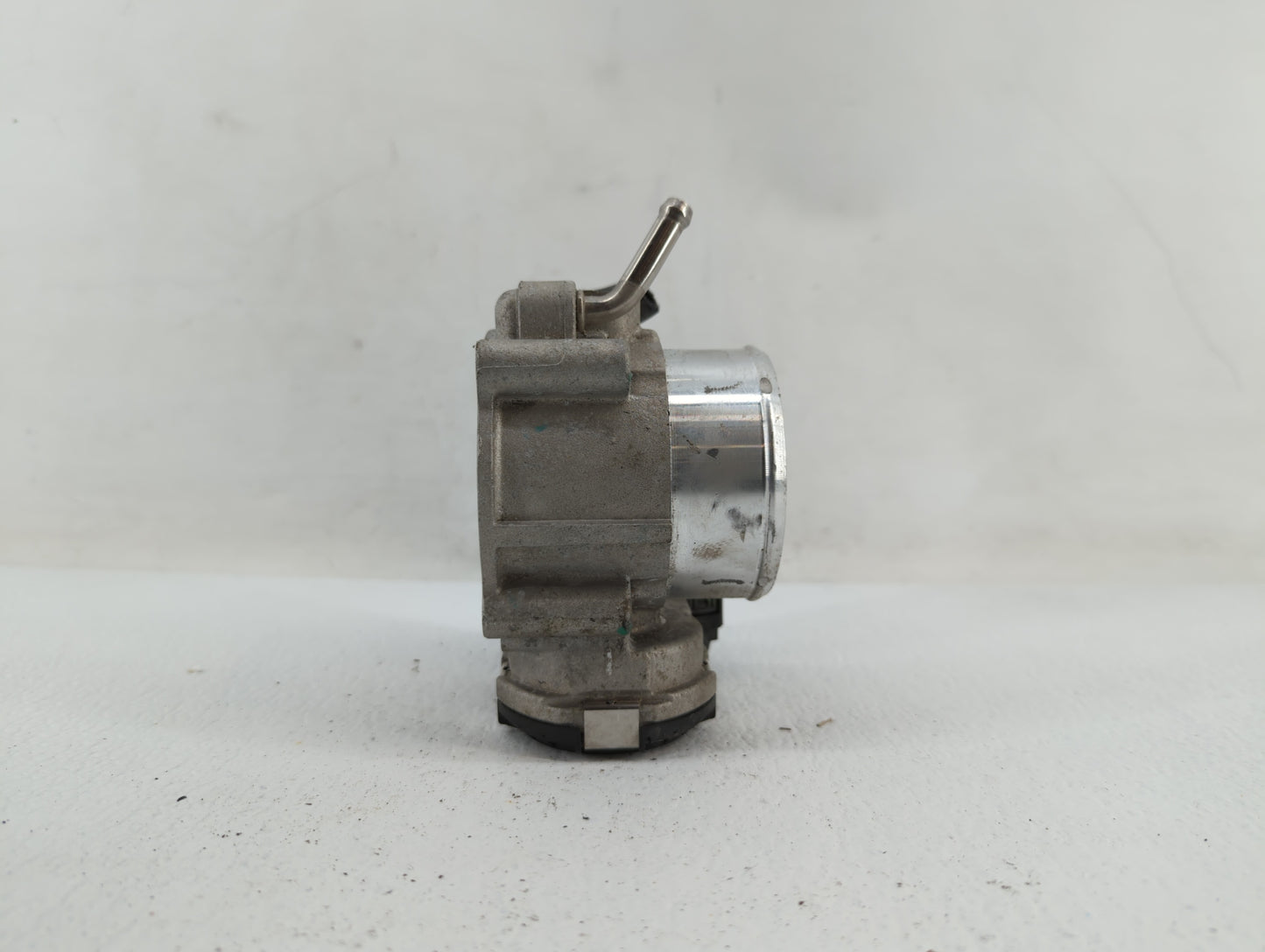 2016-2019 Kia Sorento Throttle Body P/N:0 280 750 618 35100-2G600 Fits Fits 2015 2016 2017 2018 2019 OEM Used Auto Parts - O
