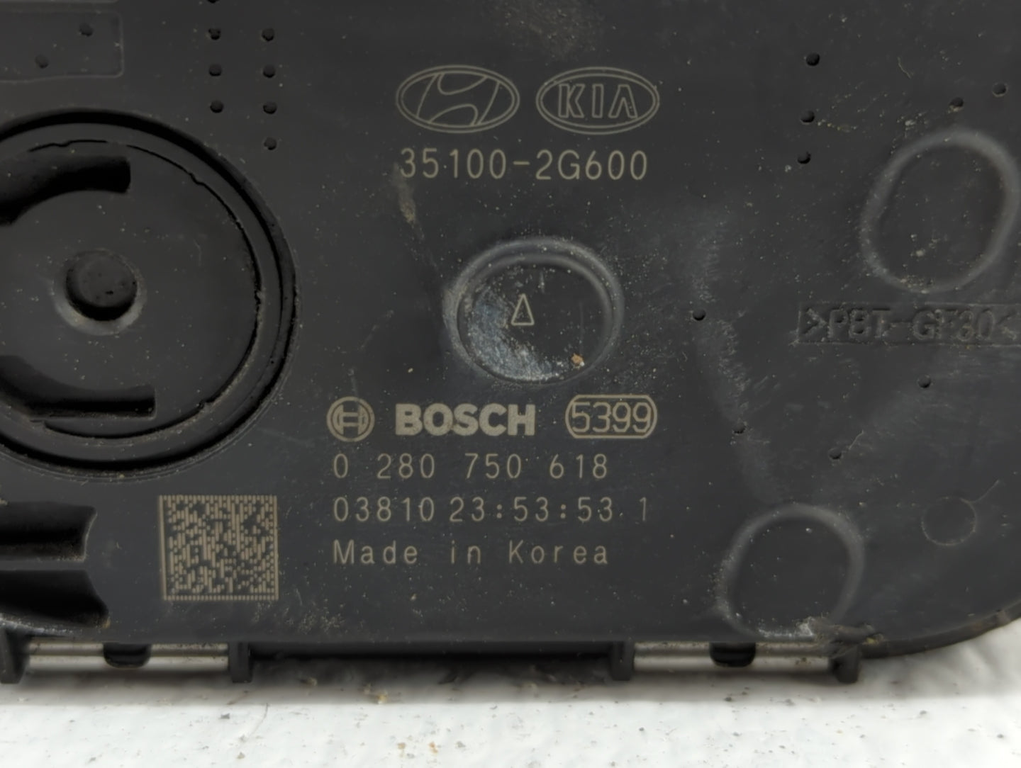 2016-2019 Kia Sorento Throttle Body P/N:0 280 750 618 35100-2G600 Fits Fits 2015 2016 2017 2018 2019 OEM Used Auto Parts - O