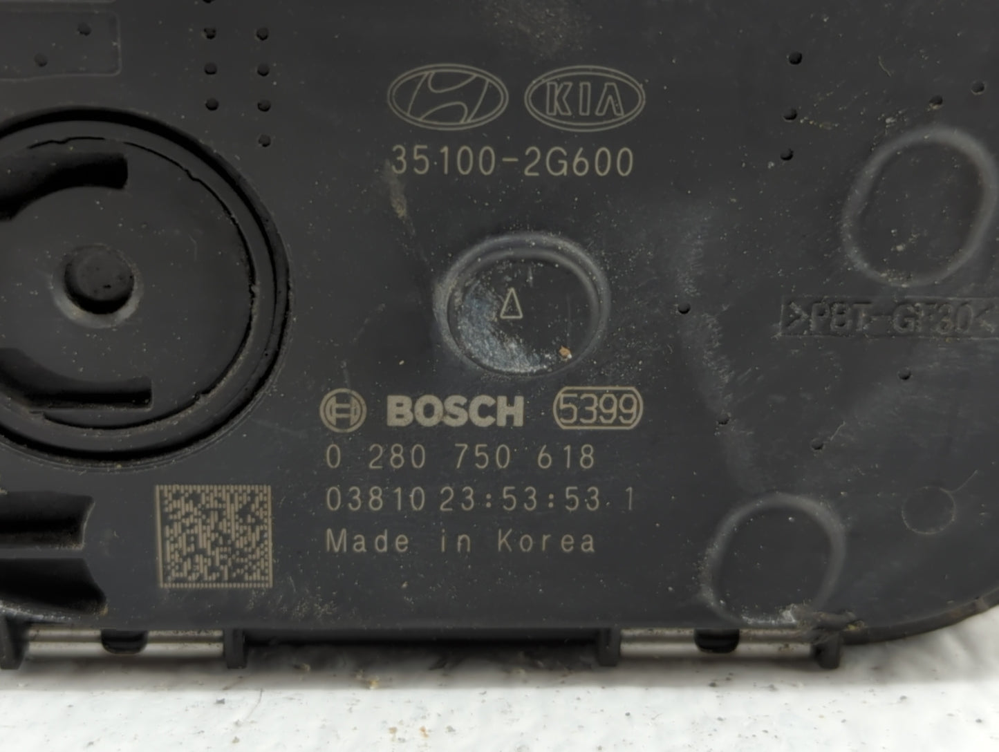 2016-2019 Kia Sorento Throttle Body P/N:0 280 750 618 35100-2G600 Fits Fits 2015 2016 2017 2018 2019 OEM Used Auto Parts - O