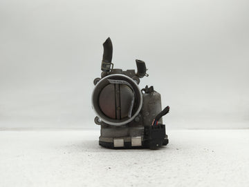 2016-2019 Kia Sorento Throttle Body P/N:0 280 750 618 35100-2G600 Fits Fits 2015 2016 2017 2018 2019 OEM Used Auto Parts - O
