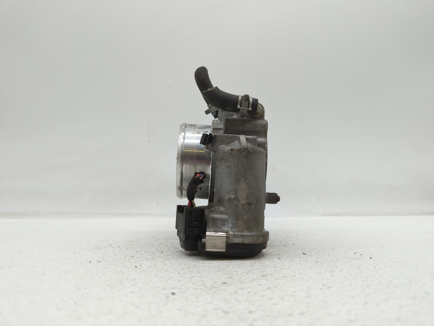 2016-2019 Kia Sorento Throttle Body P/N:0 280 750 618 35100-2G600 Fits Fits 2015 2016 2017 2018 2019 OEM Used Auto Parts - O