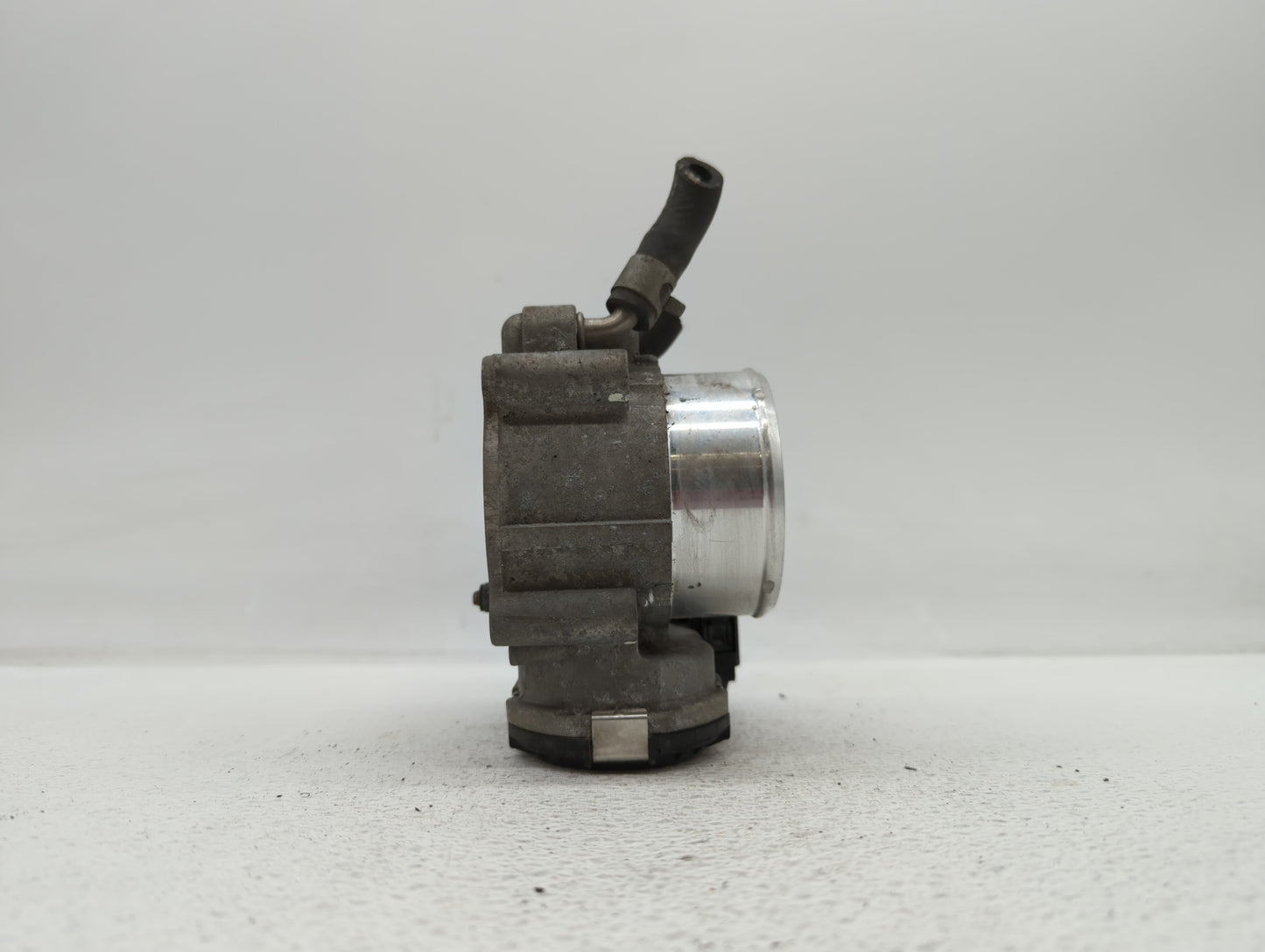 2016-2019 Kia Sorento Throttle Body P/N:0 280 750 618 35100-2G600 Fits Fits 2015 2016 2017 2018 2019 OEM Used Auto Parts - O