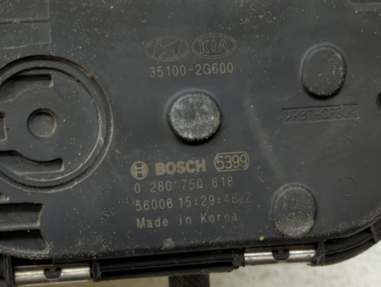 2016-2019 Kia Sorento Throttle Body P/N:0 280 750 618 35100-2G600 Fits Fits 2015 2016 2017 2018 2019 OEM Used Auto Parts - O