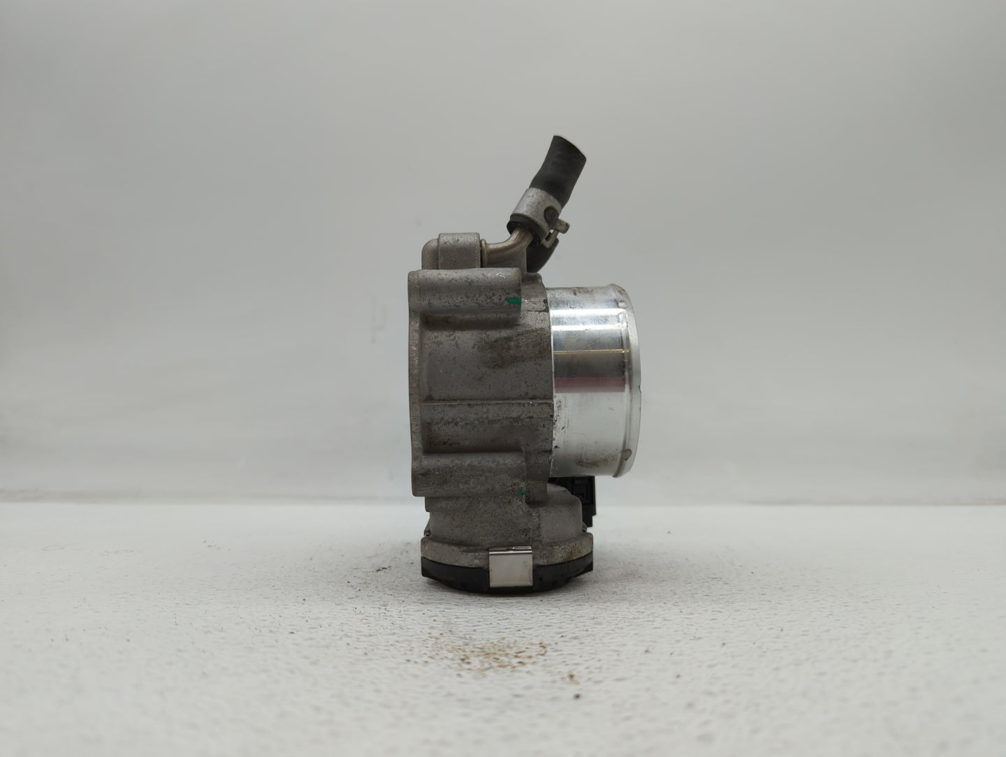 2016-2019 Kia Sorento Throttle Body P/N:0 280 750 618 35100-2G600 Fits Fits 2015 2016 2017 2018 2019 OEM Used Auto Parts - O