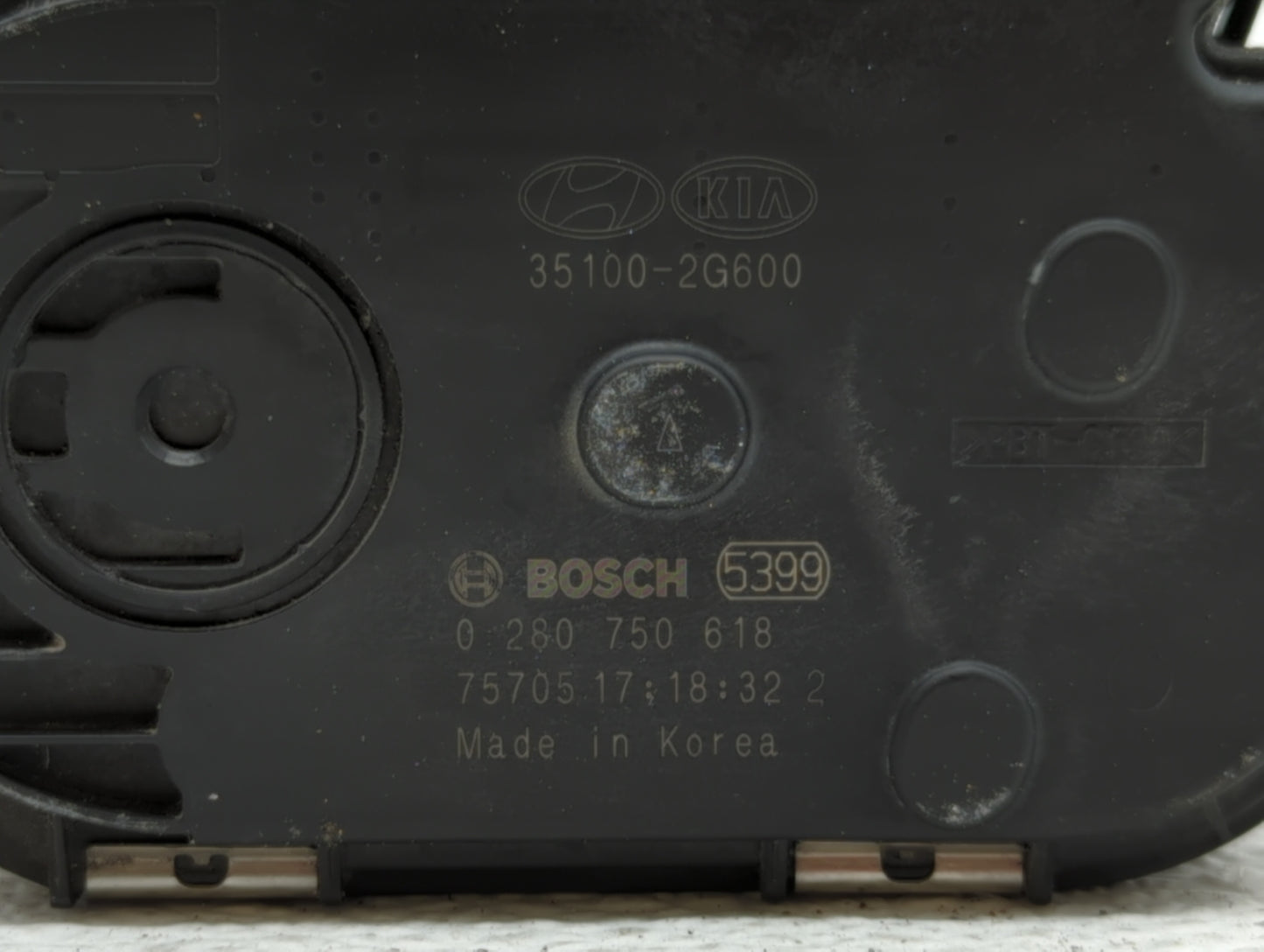2016-2019 Kia Sorento Throttle Body P/N:0 280 750 618 35100-2G600 Fits Fits 2015 2016 2017 2018 2019 OEM Used Auto Parts - O