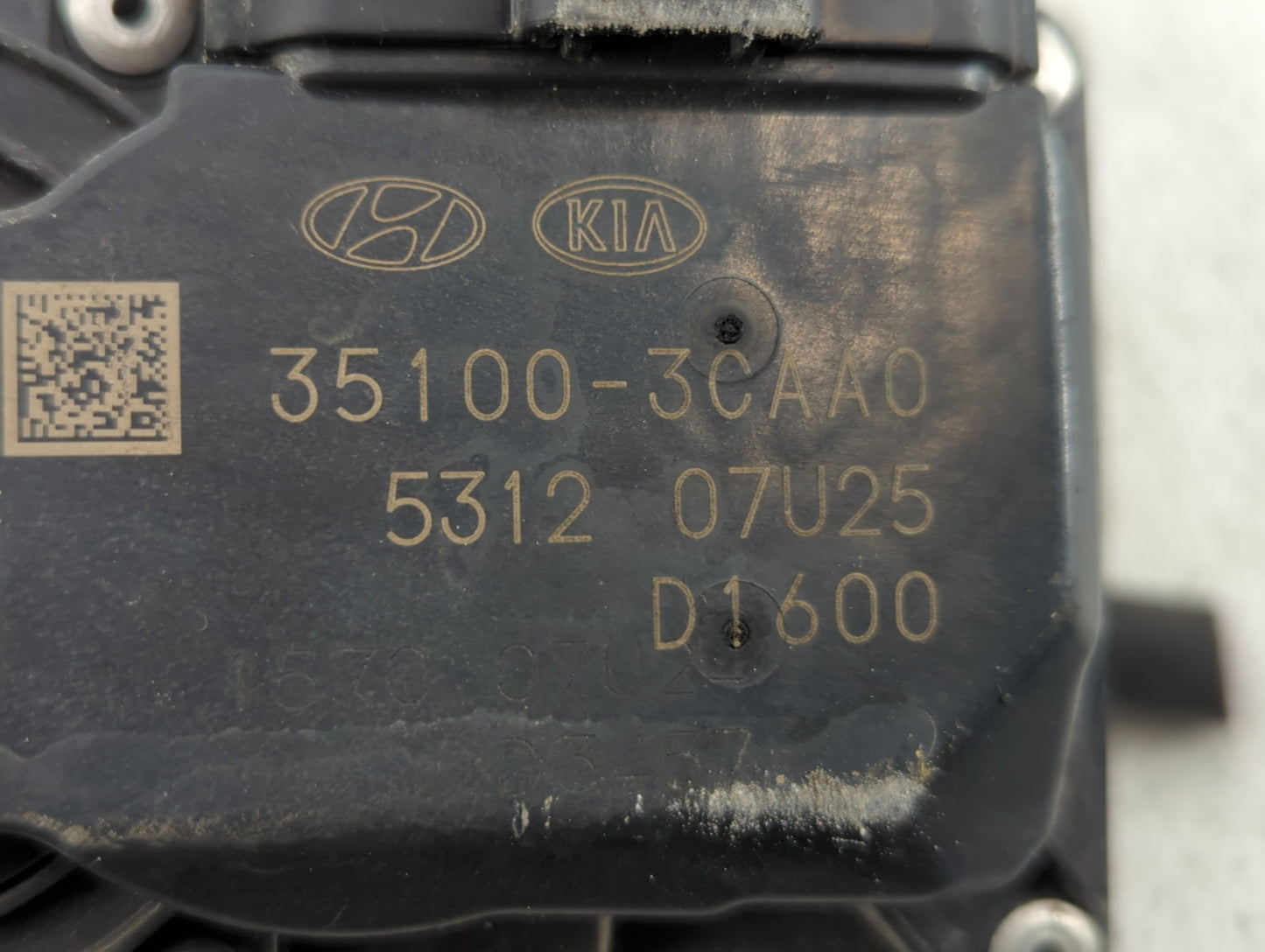 2014-2018 Kia Sorento Throttle Body P/N:35100-3CAA0 Fits Fits 2012 2013 2014 2015 2016 2017 2018 OEM Used Auto Parts - Oemus
