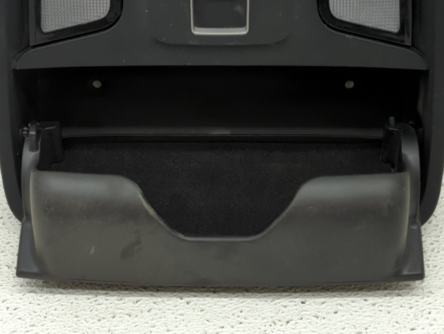 2018 Kia Sorento Overhead Roof Console - Oemusedautoparts1.com