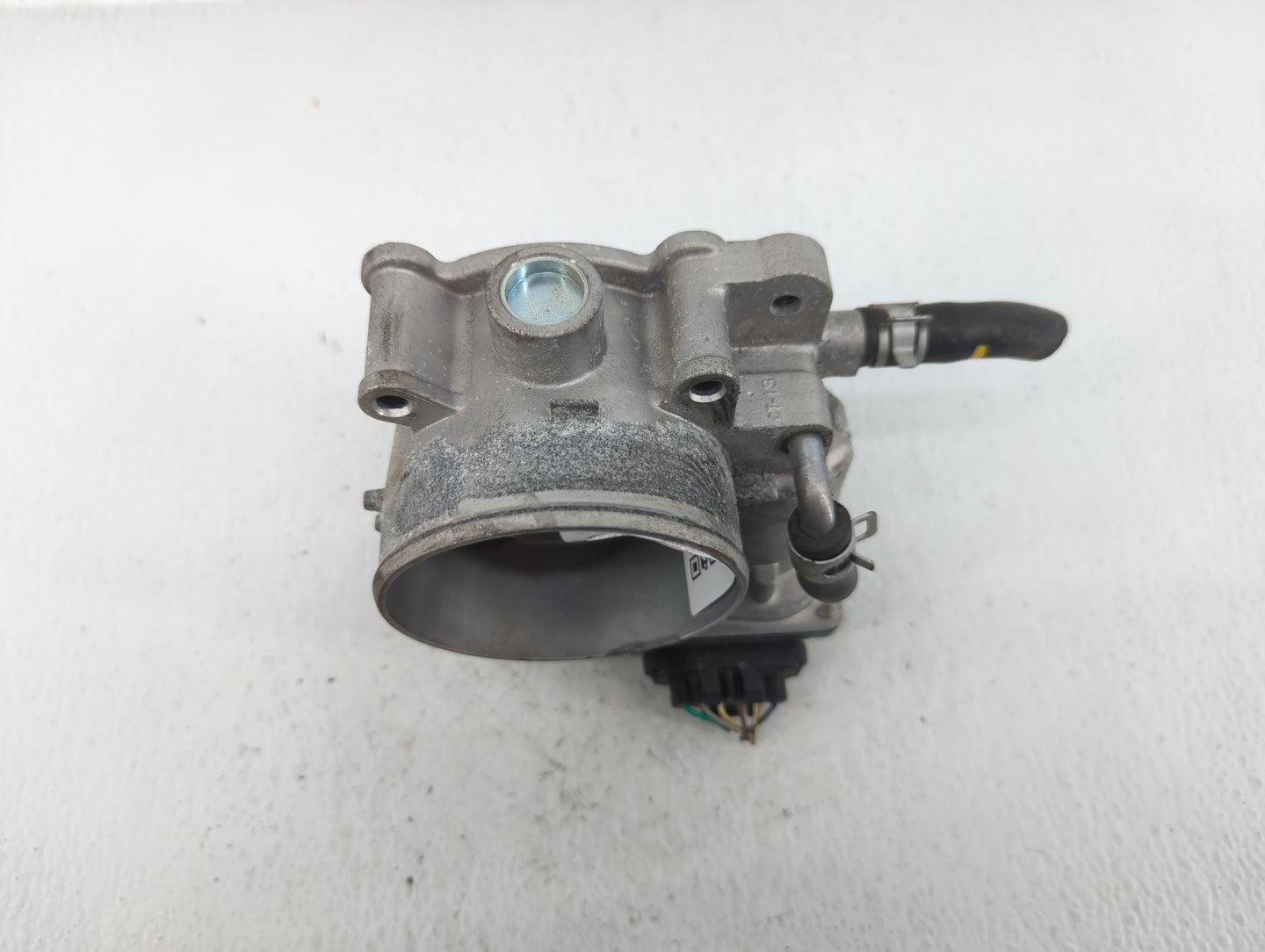 2014-2018 Kia Sorento Throttle Body P/N:35100-3CAA0 Fits Fits 2012 2013 2014 2015 2016 2017 2018 OEM Used Auto Parts - Oemus