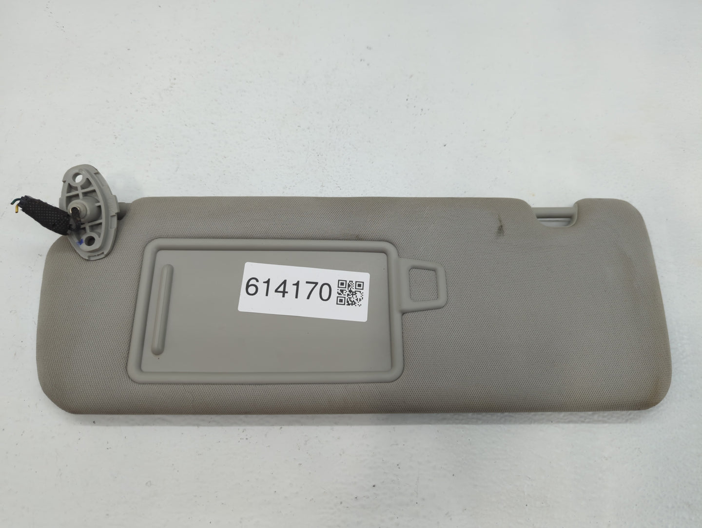2016-2020 Kia Sorento Sun Visor Shade Replacement Driver Left Mirror Fits Fits 2016 2017 2018 2019 2020 OEM Used Auto Parts 