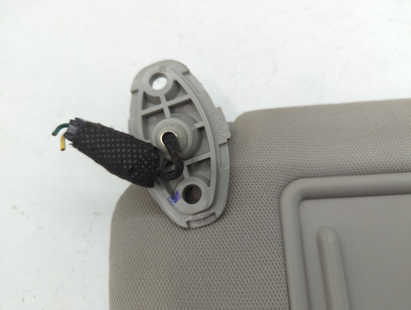 2016-2020 Kia Sorento Sun Visor Shade Replacement Driver Left Mirror Fits Fits 2016 2017 2018 2019 2020 OEM Used Auto Parts 