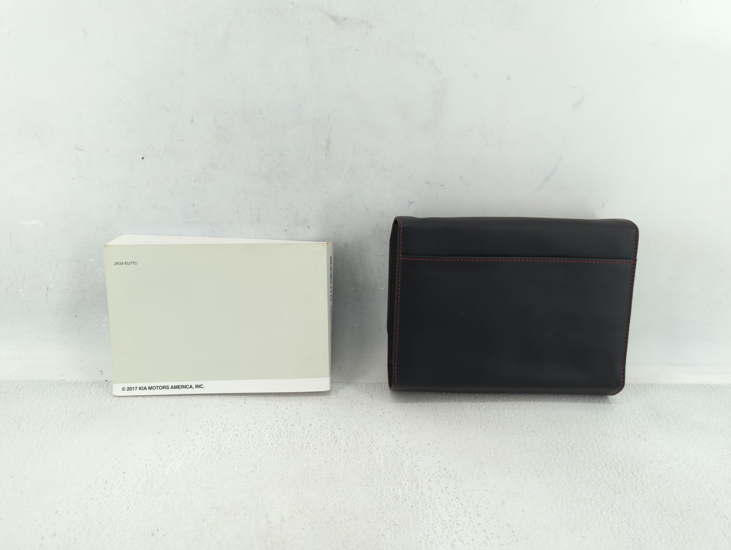 2018 Kia Sorento Owners Manual Book Guide P/N:JXG5-EU77C OEM Used Auto Parts - Oemusedautoparts1.com