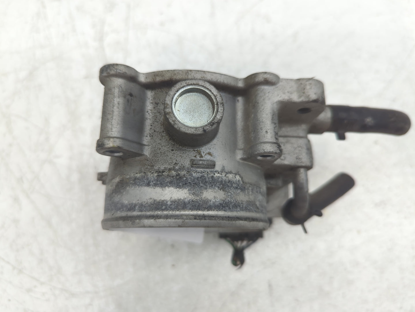 2014-2018 Kia Sorento Throttle Body P/N:35100-3CAA0 Fits Fits 2012 2013 2014 2015 2016 2017 2018 OEM Used Auto Parts - Oemus