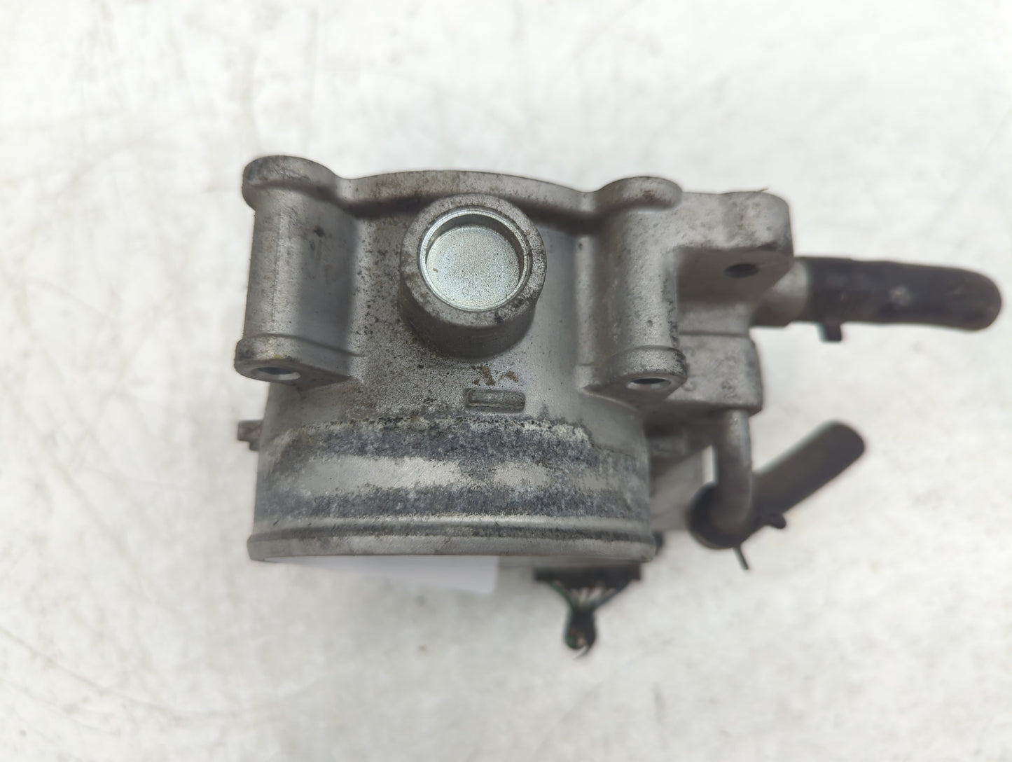 2014-2018 Kia Sorento Throttle Body P/N:35100-3CAA0 Fits Fits 2012 2013 2014 2015 2016 2017 2018 OEM Used Auto Parts - Oemus