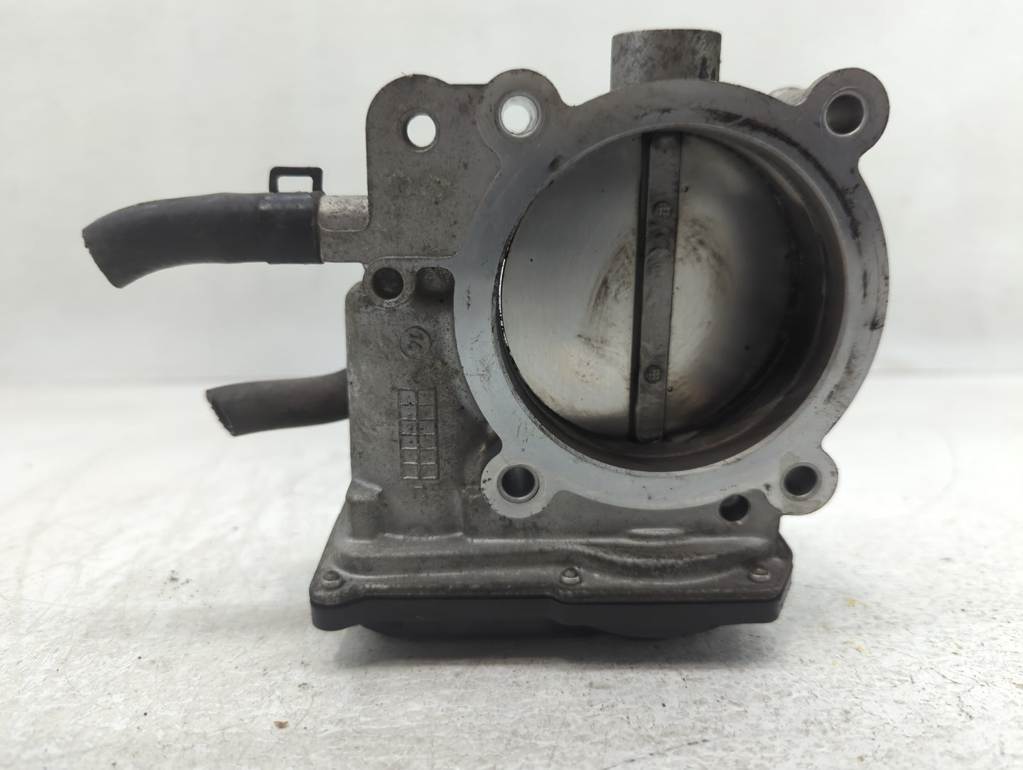 2014-2018 Kia Sorento Throttle Body P/N:35100-3CAA0 Fits Fits 2012 2013 2014 2015 2016 2017 2018 OEM Used Auto Parts - Oemus