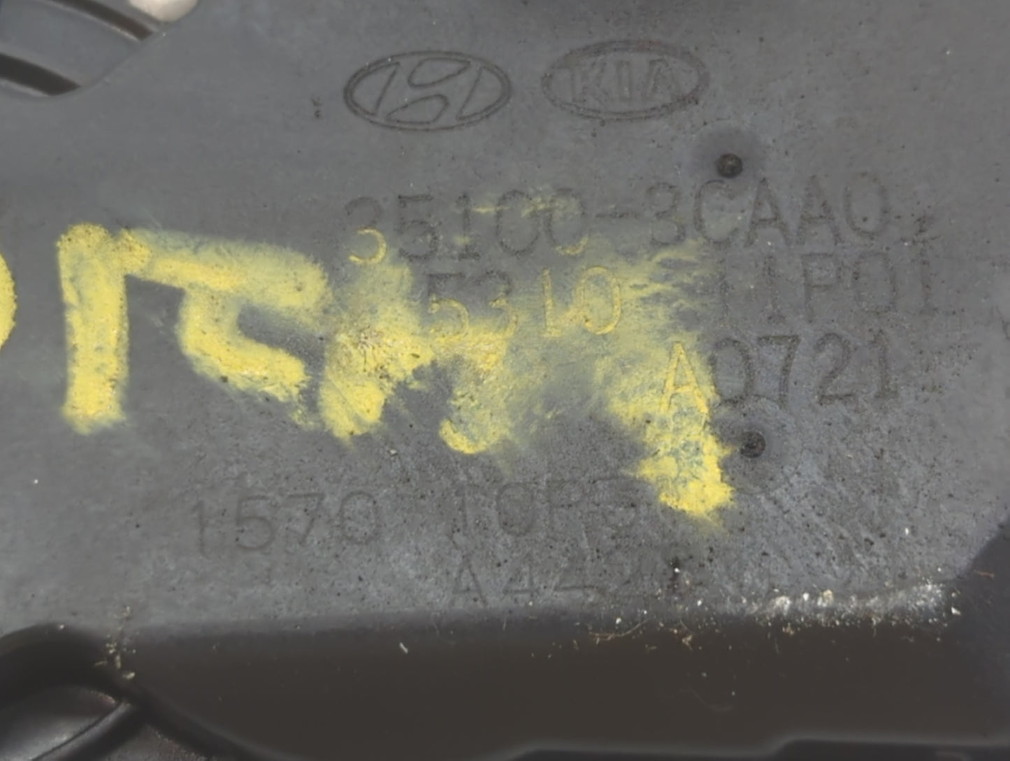 2014-2018 Kia Sorento Throttle Body P/N:35100-3CAA0 Fits Fits 2012 2013 2014 2015 2016 2017 2018 OEM Used Auto Parts - Oemus