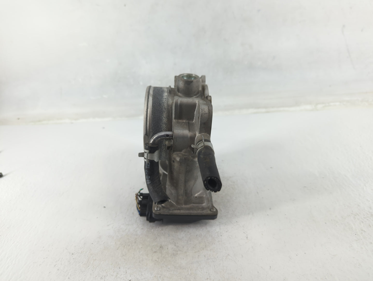2014-2018 Kia Sorento Throttle Body P/N:5312 07U21 35100-3CAA0 Fits Fits 2012 2013 2014 2015 2016 2017 2018 OEM Used Auto Pa
